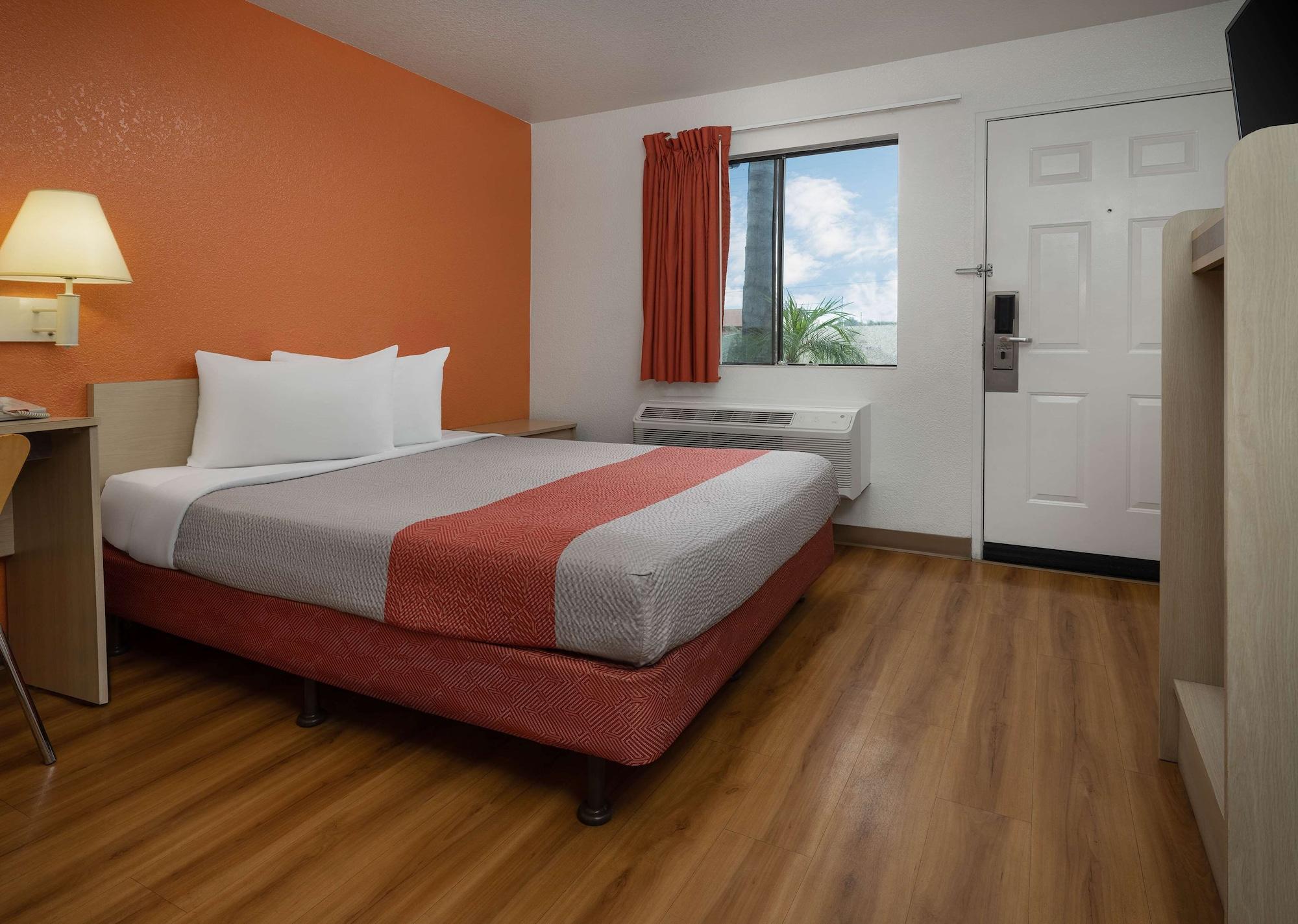 Motel 6-Buena Park, Ca - Knotts Berry Farm - Disneyland Ngoại thất bức ảnh